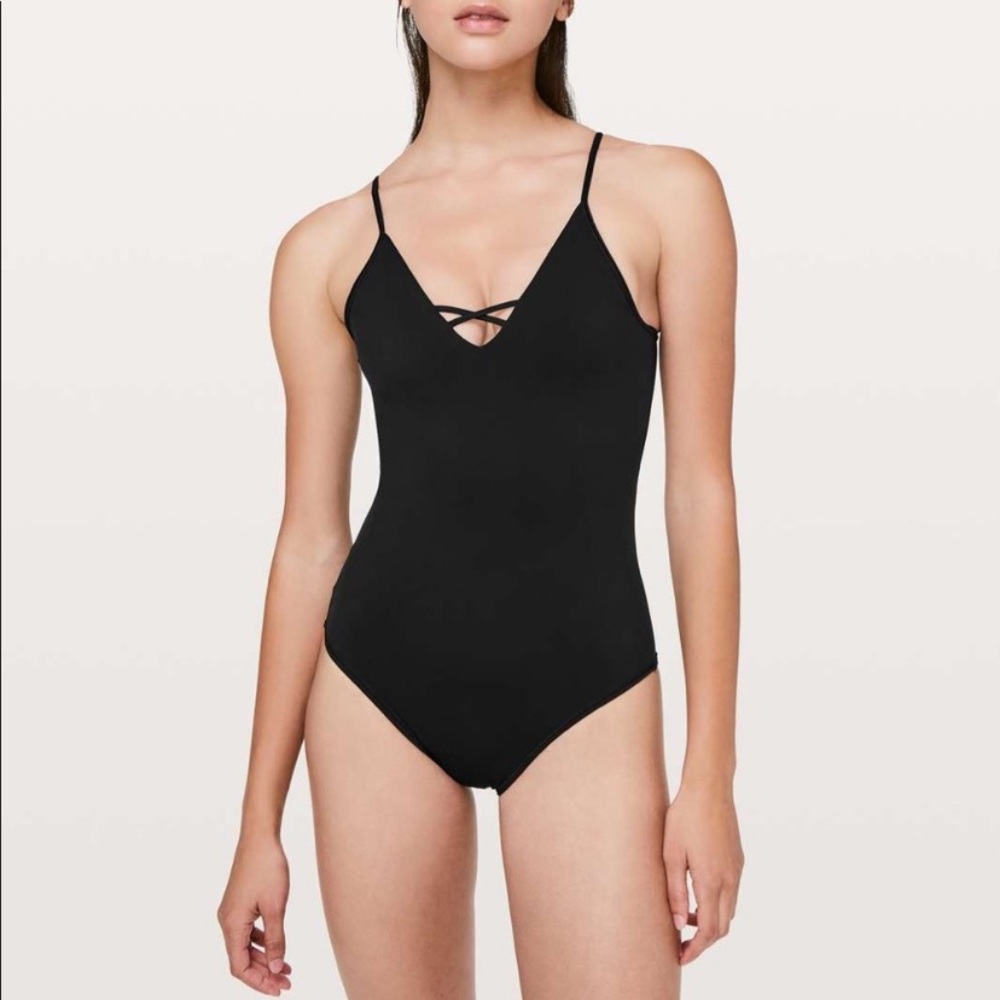 New Lululemon Shoreline One piece Bathing Suit